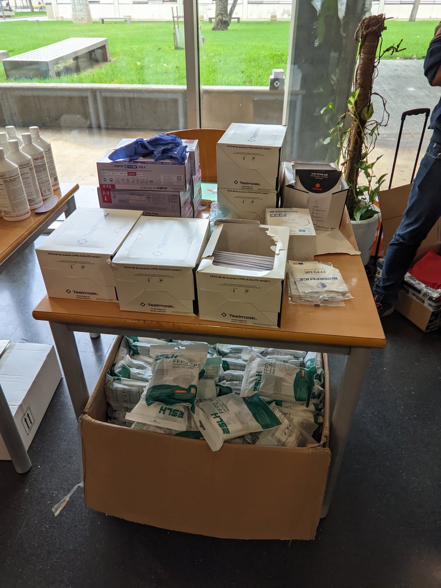 🤗 Se está repartiendo mascarillas y guantes 

📍Casa del Alumno 
🕘 9:00-19:00 h
📅 4, 5 y 6 de nov. (ampliable)