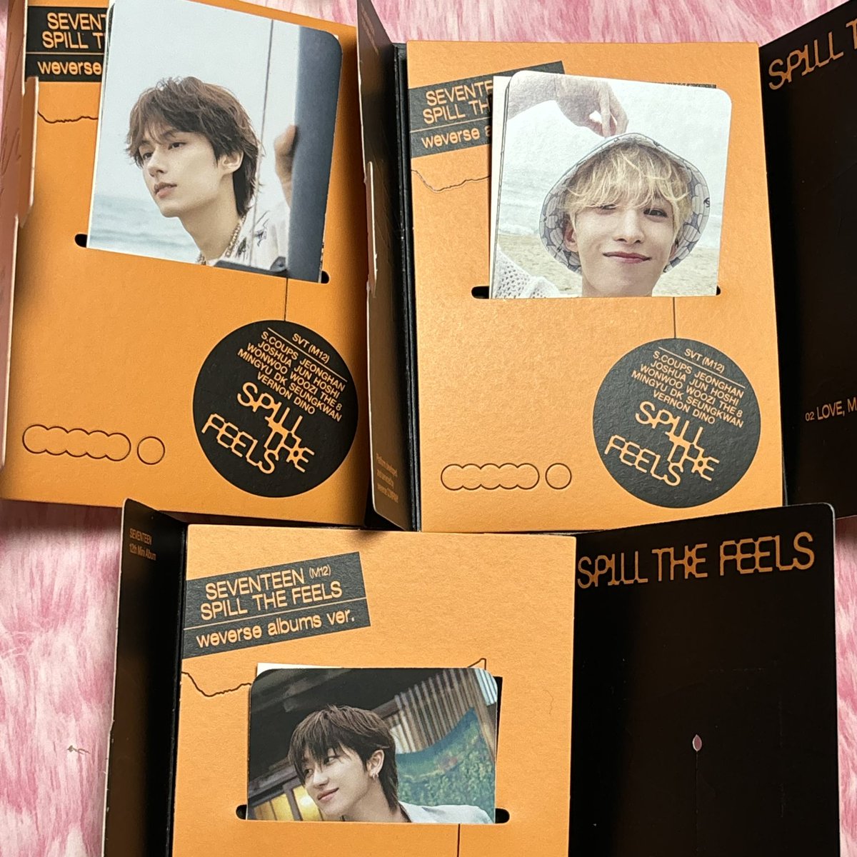 SEVENTEEN RIGHT HERE フラッグ キーホルダー ガチャ コンプ