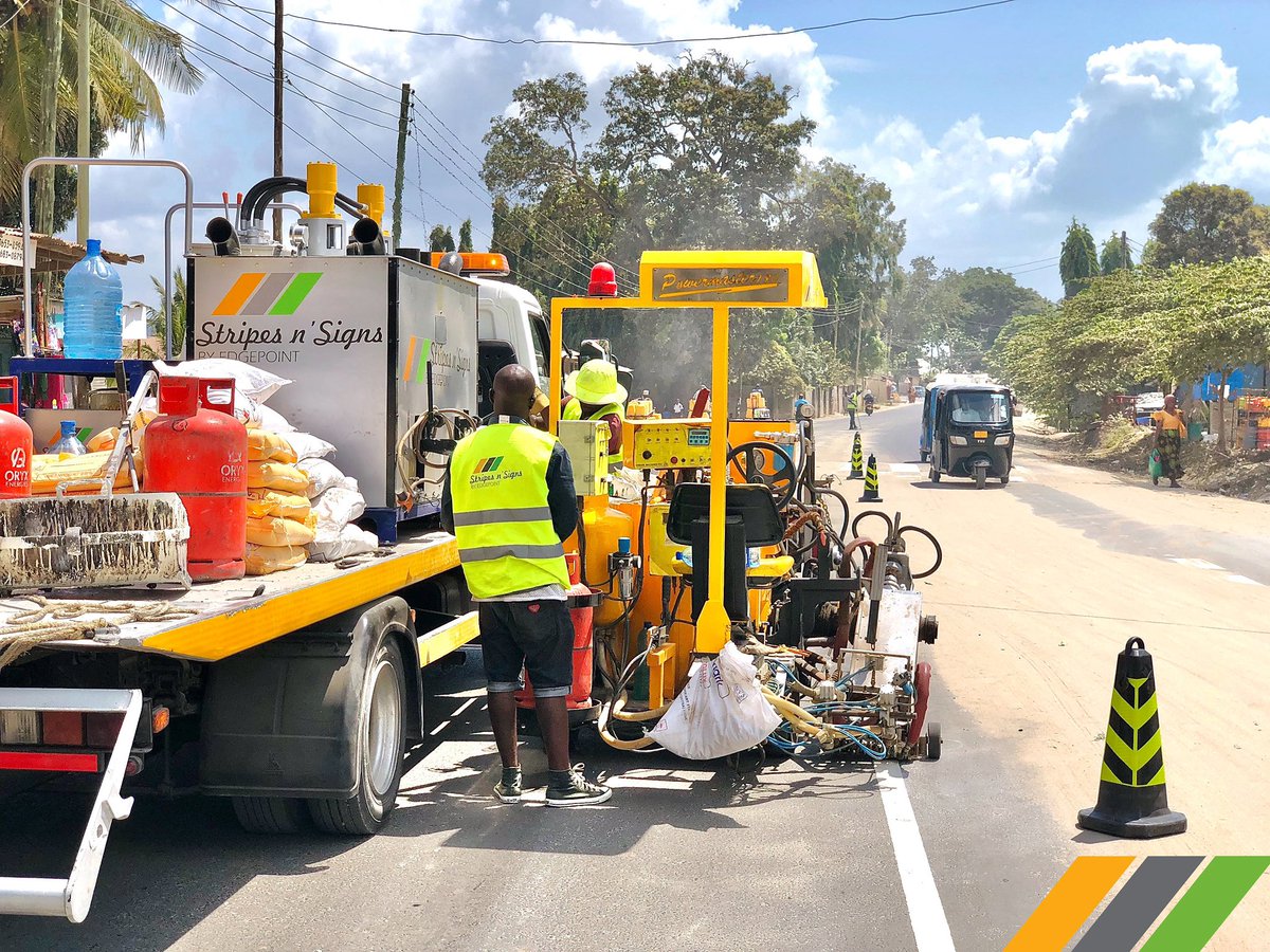 stripesnsigns tweet media