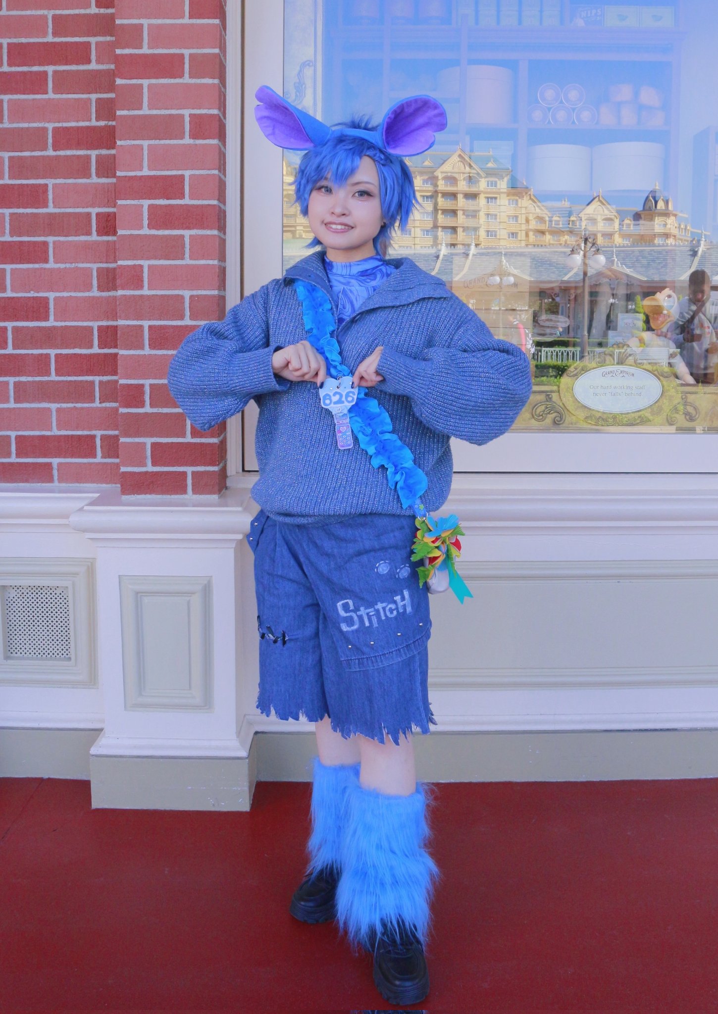 【みみこ】Dハロ衣装　各種 今年は🐉なので。 1投稿目はディセンダント に🍎 私たちの中でも