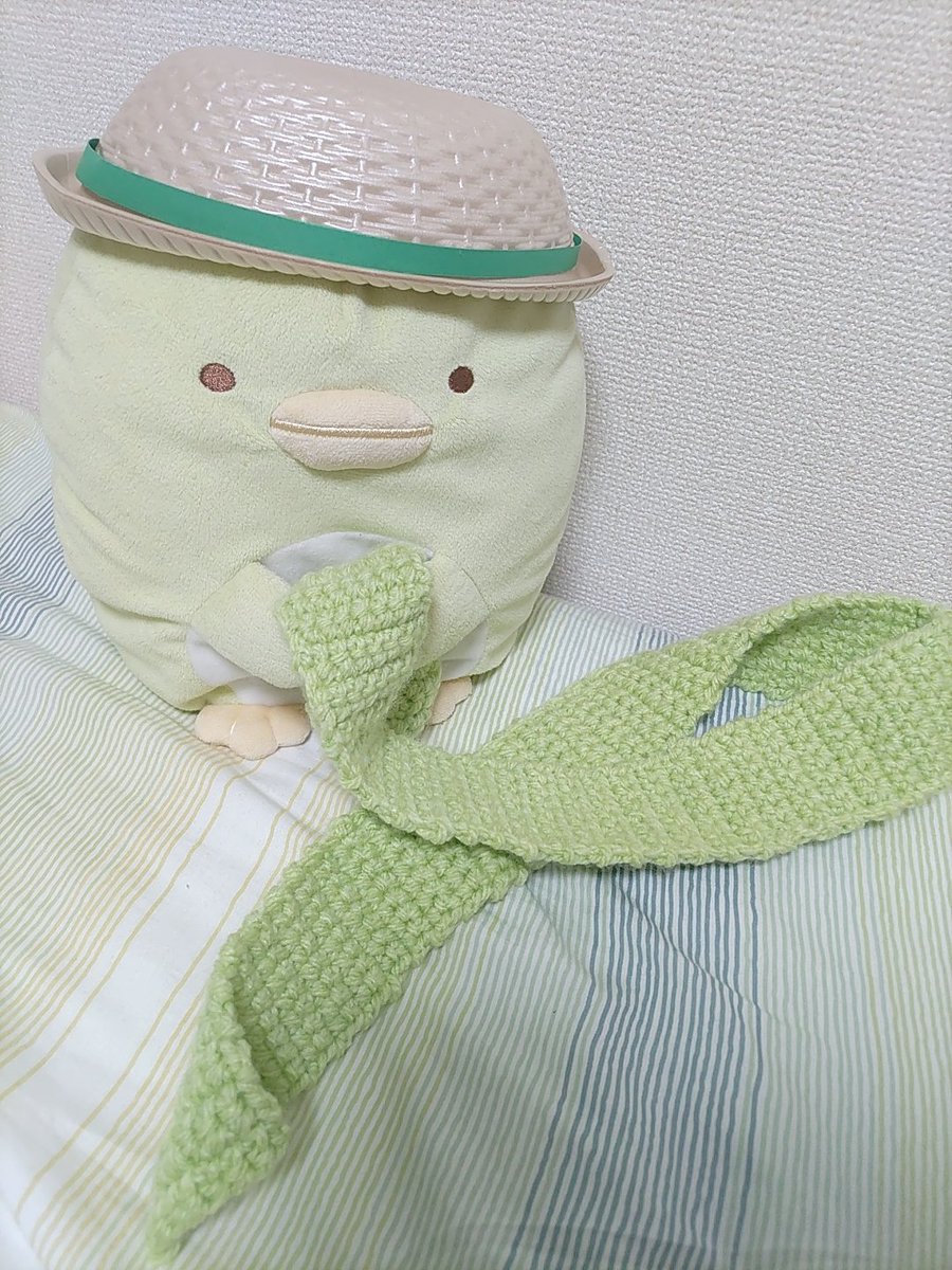 ハンドメイド垢です🪡
作ったものを載せていきます🫶🏻編み物も初心者ですが始めました🧶
 #ハンドメイド  #ロゼット  #編み物初心者