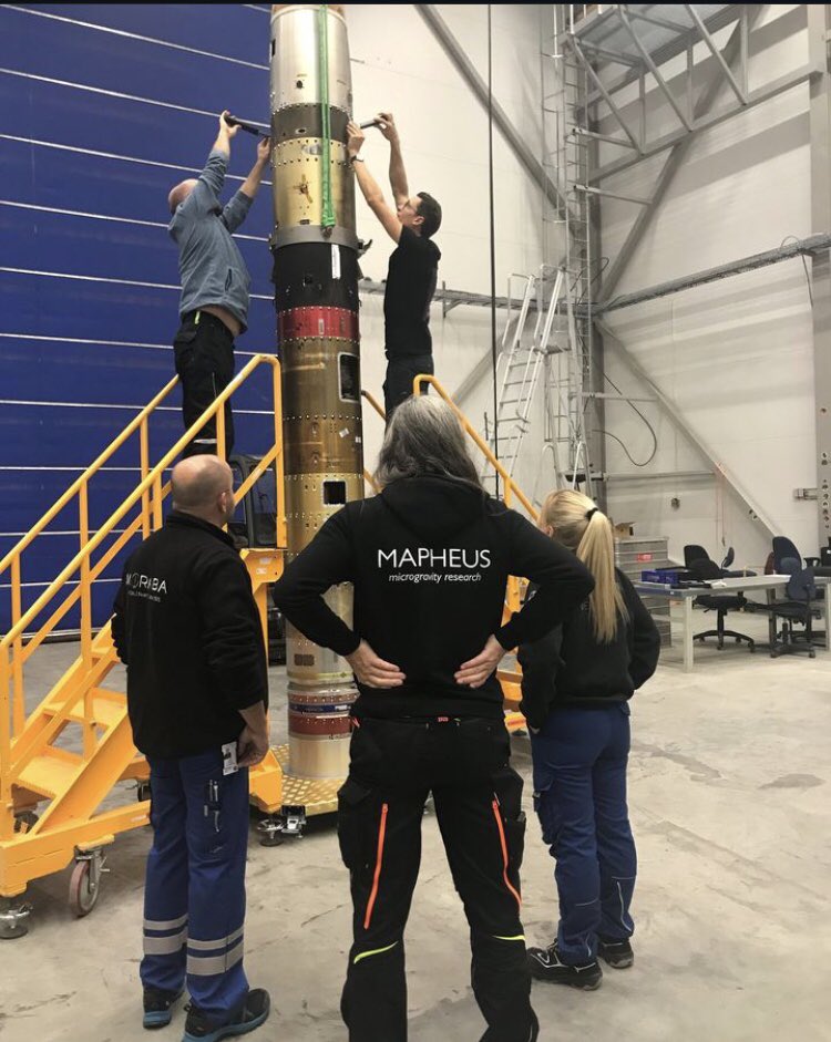 LauraAlvarez_F's tweet photo. Although this #Mapheus15 campaign I cannot be there for health reasons, the amazing team of engineers and science colleagues are making sure our lipid vesicles reach microgravity again in our module #Nymex Thanks to #Moraba and @DLR_en
@CRPP_Bx @univbordeaux
Pics: @DLR_en https://t.co/O4FuQoIfPN