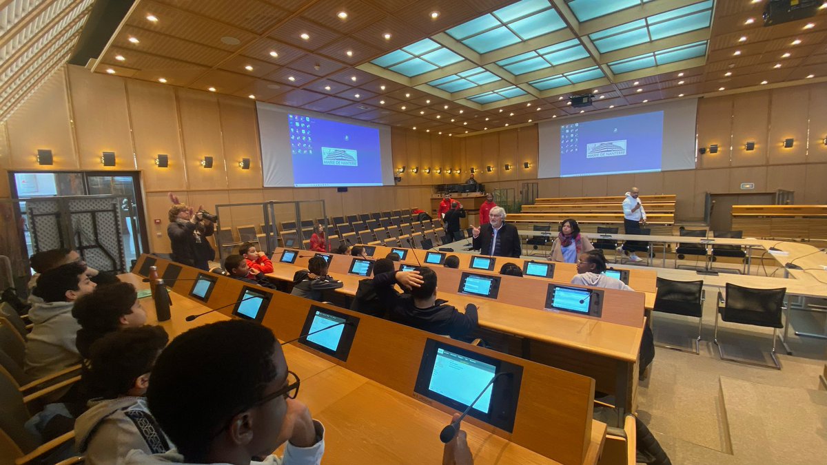 Edwige Touche tweet media