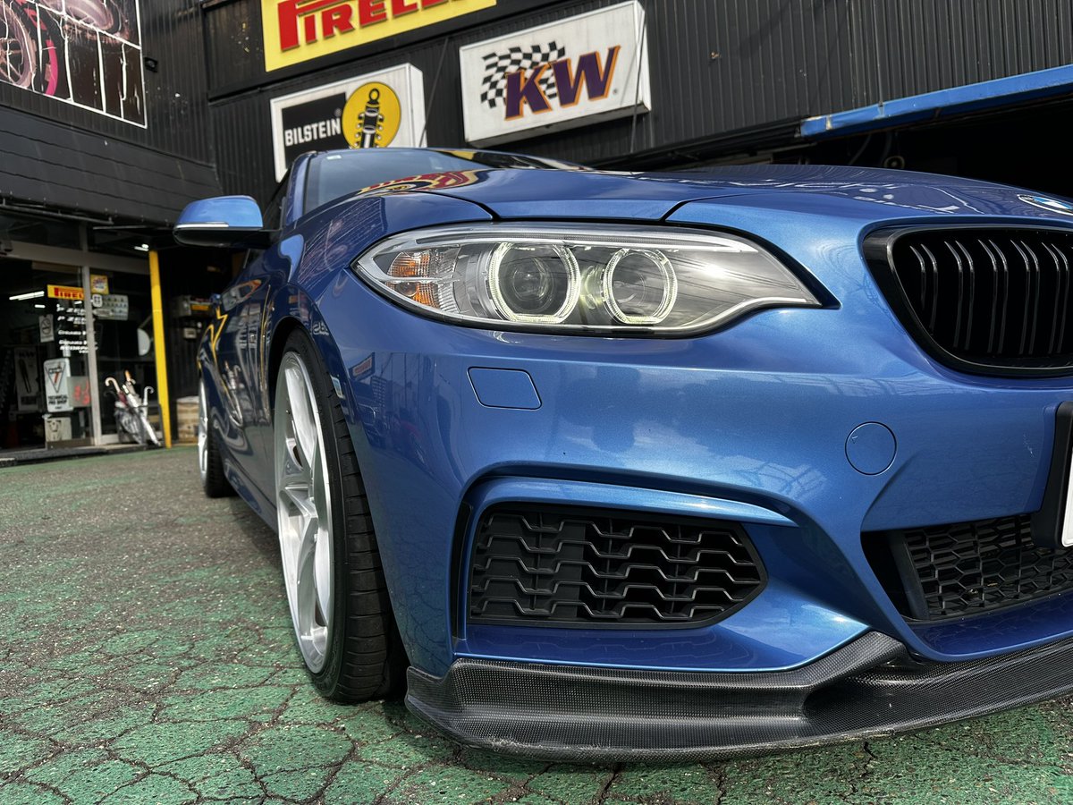 PIRELLI_4kaichi's tweet photo. BMW F22にFACE WHEELS 🛞
FW1034 ブラッシュドシルバー！
キャリパー、マッチングは計測してオーダーしました🙌

#BMW
#鍛造ホイール #FACEWHEELS
#三重 #四日市
#ピレリ四日市 https://t.co/iQgctCyB5J