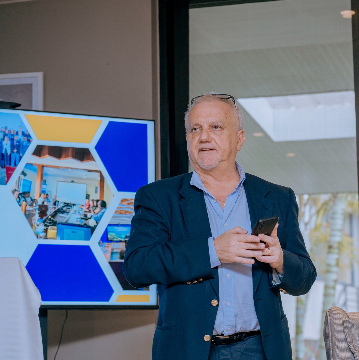 EBC_Rwanda's tweet image. 🌟EBCR co-hosted the 2024 CEO Summit with @AmChamRwanda , uniting top business leaders, European Ambassador @BelenCalvoEU, @USAmbRwanda, and key ministries like @rrainfo &amp;amp; @RwandaTrade to discuss boosting Rwanda’s business climate in agriculture, tech, &amp;amp; trade.
 #CEOSummit