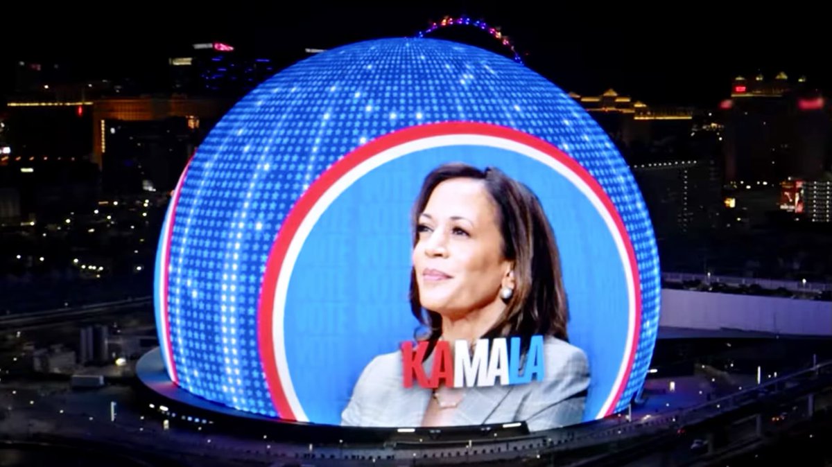 bluhue123's tweet photo. One day to get this done 

Elect Kamala Harris our next president 

A president for all Americans

Drop a 💙 to show support for Kamala 

Vote Vote Vote https://t.co/d7qqqh8xvf