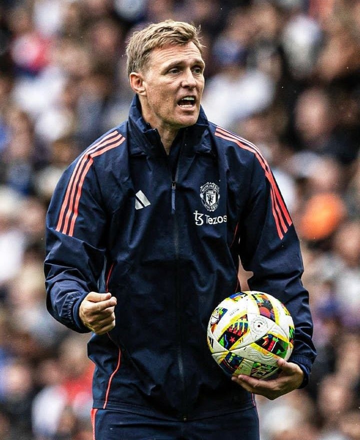 DeadlineDayLive's tweet image. 🚨 Manchester United’s players want Darren Fletcher to remain at the club under Ruben Amorim.

(Source: Sky)