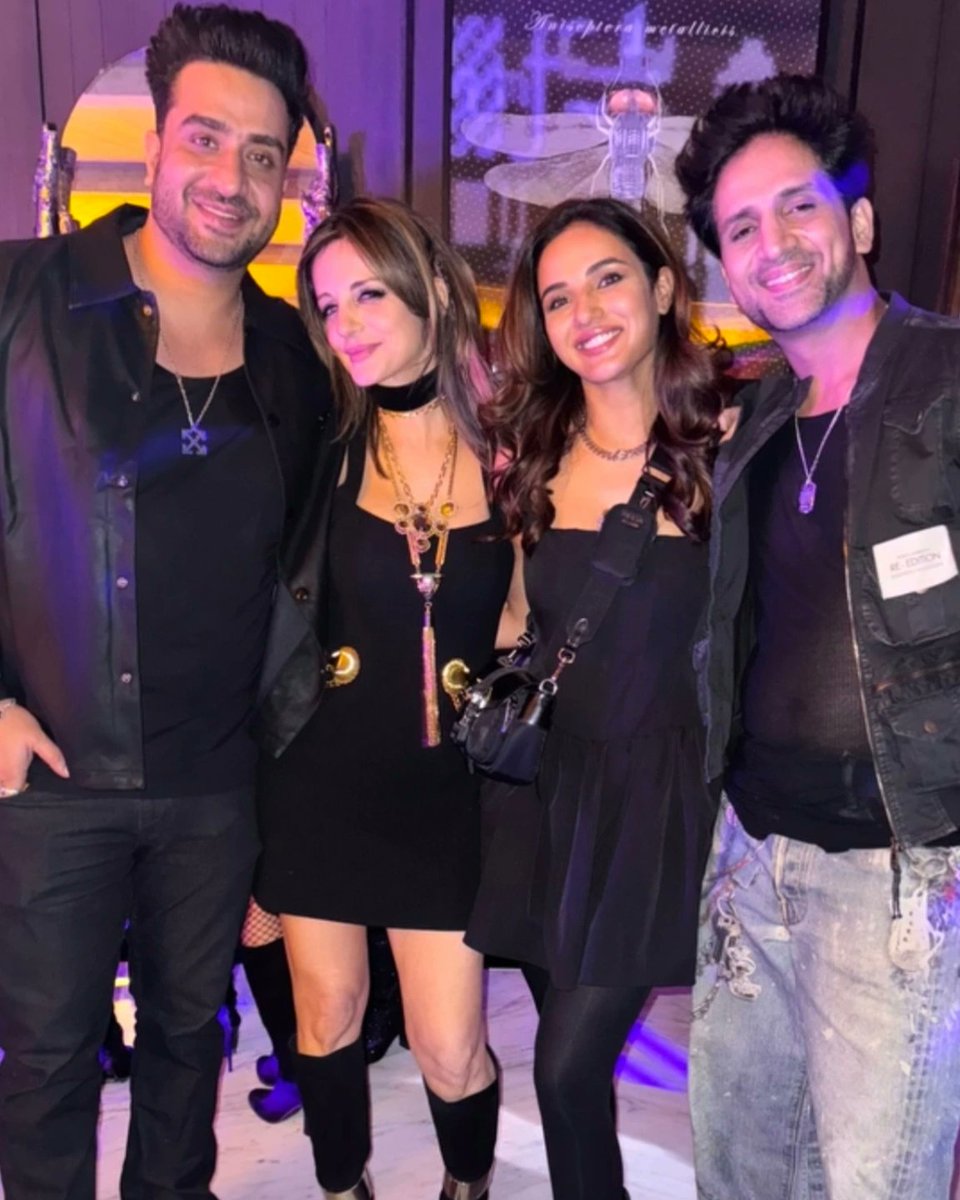Favourites 🫶 

4YRS JASLYs BB REUNION
#JasLy #JasLyiansDay