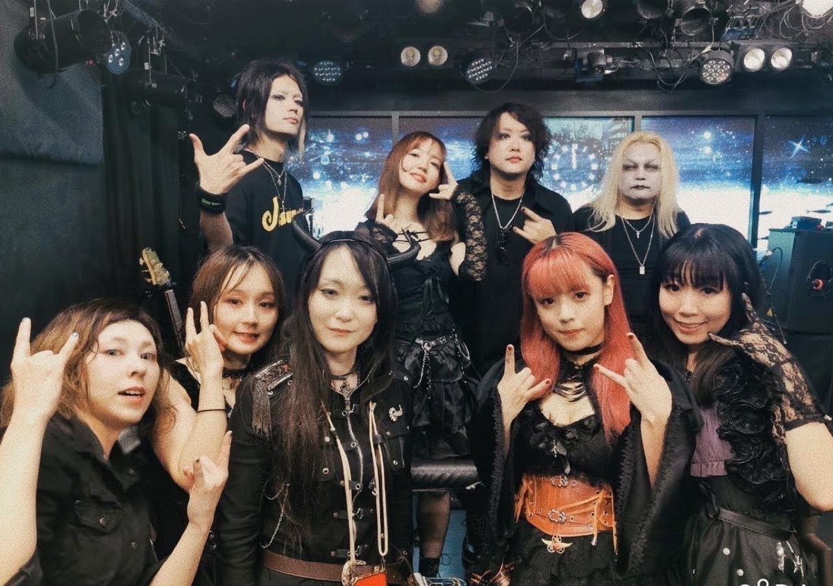 code_lyrical's tweet photo. 2024.11.3 Lyrical Festival : 鋼鉄式
#Lyricalcode
#FATEGEAR
Guest vo
KOKOMI
力石好乃
橋村 姫
たくさんのご来場、配信の視聴ありがとうございました!
今回、Lyrical:code初めましての人も、
良ければサブスク等で是非触れてくだされば幸いです✨
キセキの夜!
また実現できるといいね! https://t.co/8vaYLybZUC