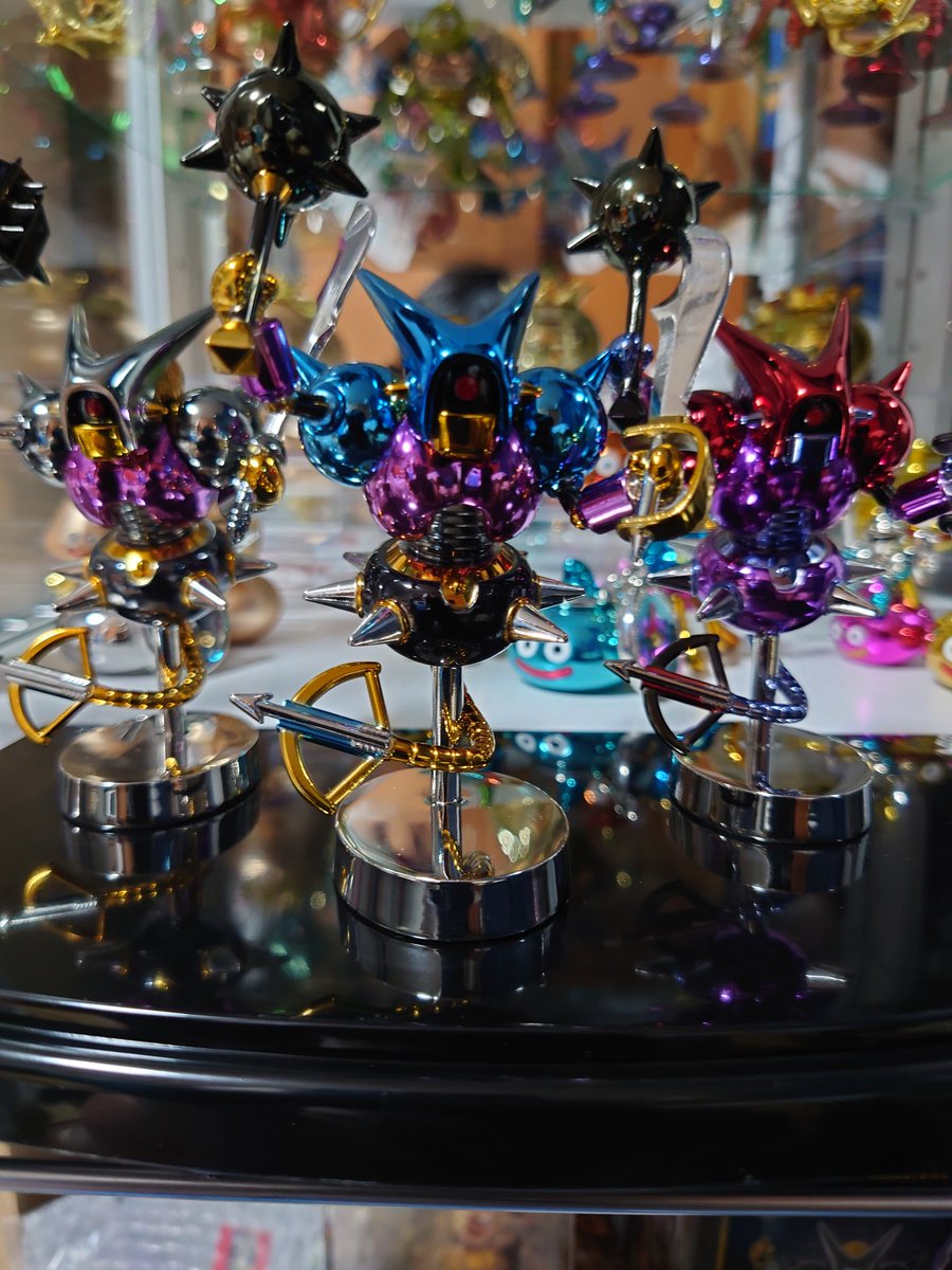 キラマ2系揃ったから飾ってみた

かっこよすぎてふんがふんがしてまう

もうこれ星のベストドレッサー大賞でしょ
#ドラクエ