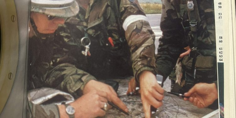 Kayyumları beklemiyordunuz ve şok oldunuz değil mi?
Şok olmayın, her şey plan dahilinde işliyor!
Tayyip Erdoğan'ın yeniden seçilmek için hamleler yaptığını düşünmek, gelişmelere çok yüzeysel bakmaktır.
Bu kahvedeki Süleyman'ın da düşündüğü şey ama tarih ve siyaset böyle işlemez.