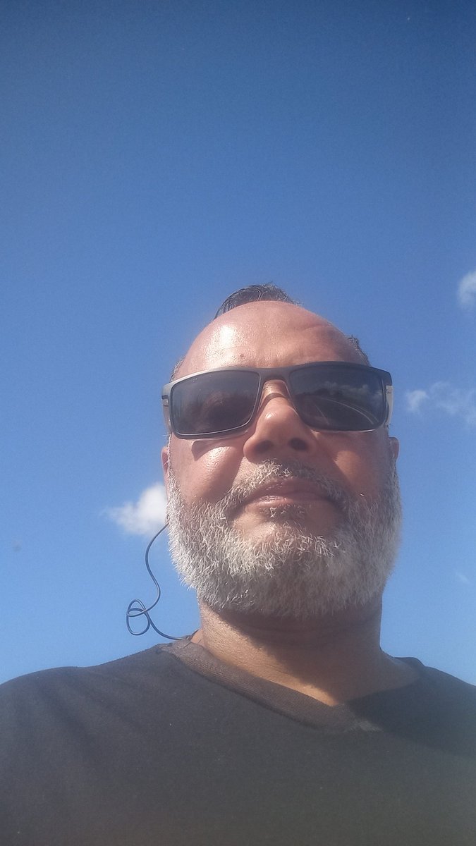 Balões subindo! 
Hoje, Feliz Vida para mim!
¡Hoy, Feliz Cumpleaños a mi!
Today, Happy Birthday for me!
#felizaniversario