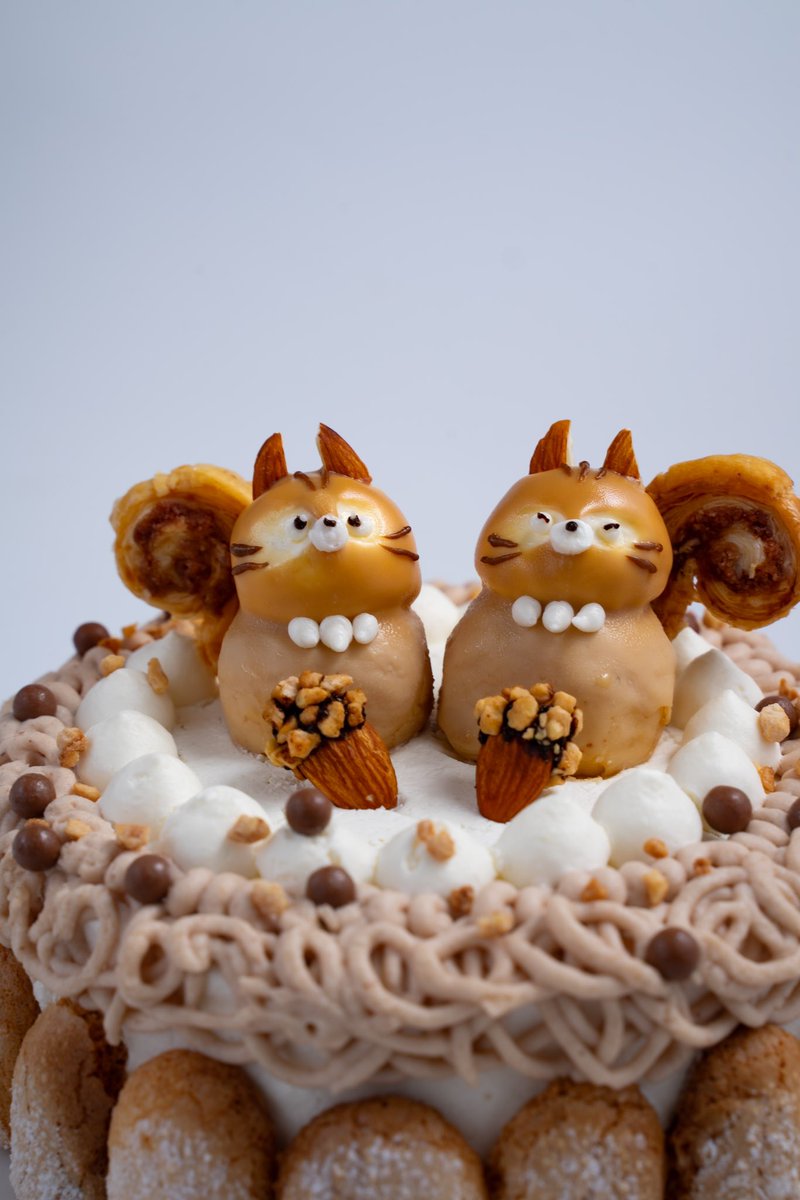 KEIさま専用 松とプロテアロビン、蓮の実のお正月飾り お正月飾り