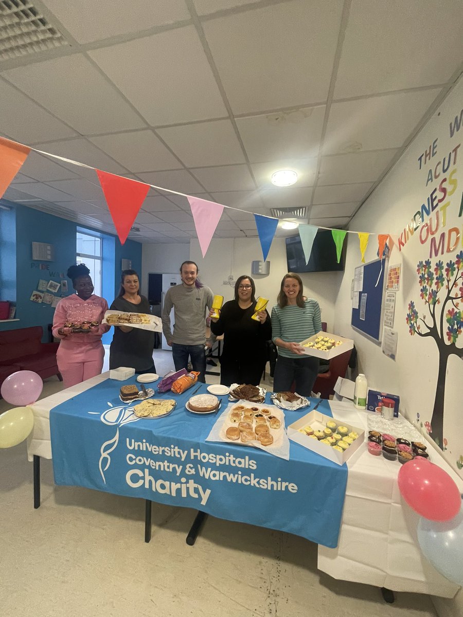 Barbara Nyamariwata (@barbaranyamari1) on Twitter photo Thank you to our SDM council for prioritising staff well-being!! They put together a bake sale to raise money to renovate our staff room in acute.
#SDM #well-being
<a href="/nhsuhcw/">UHCW NHS Trust</a> <a href="/UHCWCharity/">UHCW Charity</a> <a href="/MarieFogarty7/">Marie Fogarty</a> Thank you to our SDM council for prioritising staff well-being!! They put together a bake sale to raise money to renovate our staff room in acute.
#SDM #well-being
<a href="/nhsuhcw/">UHCW NHS Trust</a> <a href="/UHCWCharity/">UHCW Charity</a> <a href="/MarieFogarty7/">Marie Fogarty</a>