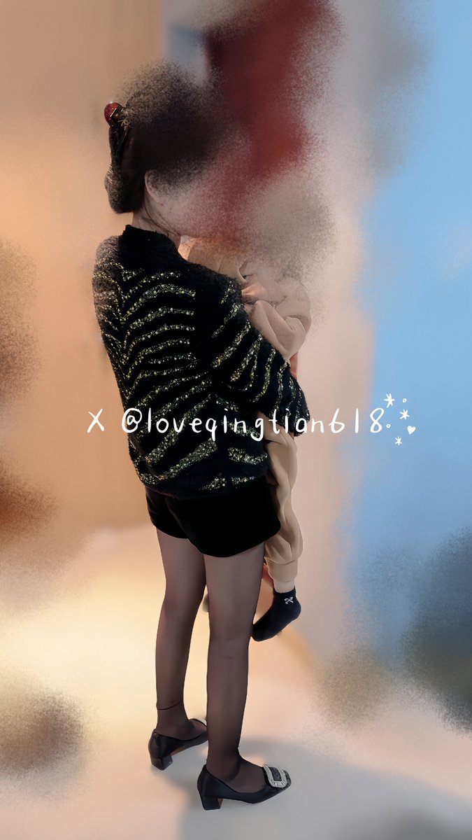 哈哈，孩子给力
老婆正刷碗呢，大姐回来了，孩子直接扑过去说姨妈我都想你了，你去哪里了呀
大姐心疼的不行，说姨妈不去逛街了好不好 https://t.co/MGwxM1x6AV