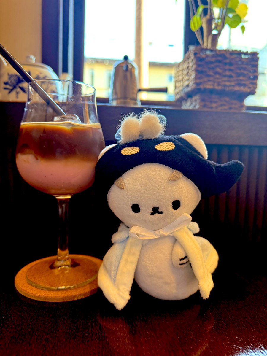 apaapa78's tweet photo. やっと食べれた😍
10時半に行っても2時間待ったよ、、、
そのあと間にふらっと入った喫茶店で
チェリー🍒エスプレッソと言う名の
コーヒーを飲んだんだけど
これが超美味〜😘
下鴨神社で1枚⛩️(iPhoneすご)
なんかいいことありそうや〜😆
#Polcasan と京都
#Briant https://t.co/tFHs6lKtnj