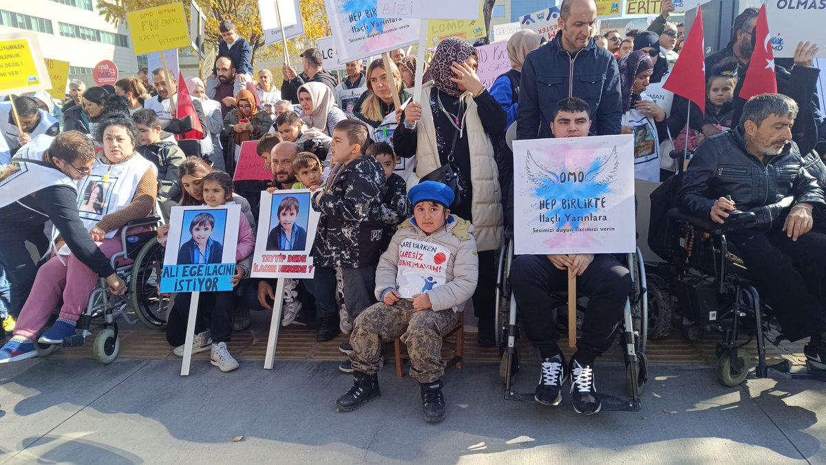 inciabatuhan's tweet photo. @SengulCakal01 @saglikbakanligi @drmemisoglu Bu çocukların kolları kalkmıyor Allah'tan korkun be
#DmdBuradaVerilenSözlerNerede https://t.co/rMq0Fl6mTj
