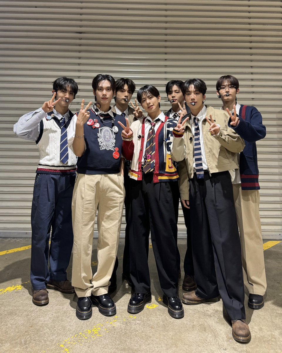 EVNNE_official's tweet photo. [📸] 241104 EVNNE JAPAN FANMEETING 2024 EVNNEING-PRESSO IN CHIBA
 
이브닝프레소 치바점도 개업 성공🎉 함께해 줘서 고마워요❣️
��
#EVNNE #이븐 #EVNNEING_PRESSO https://t.co/HrkDaIq4zP