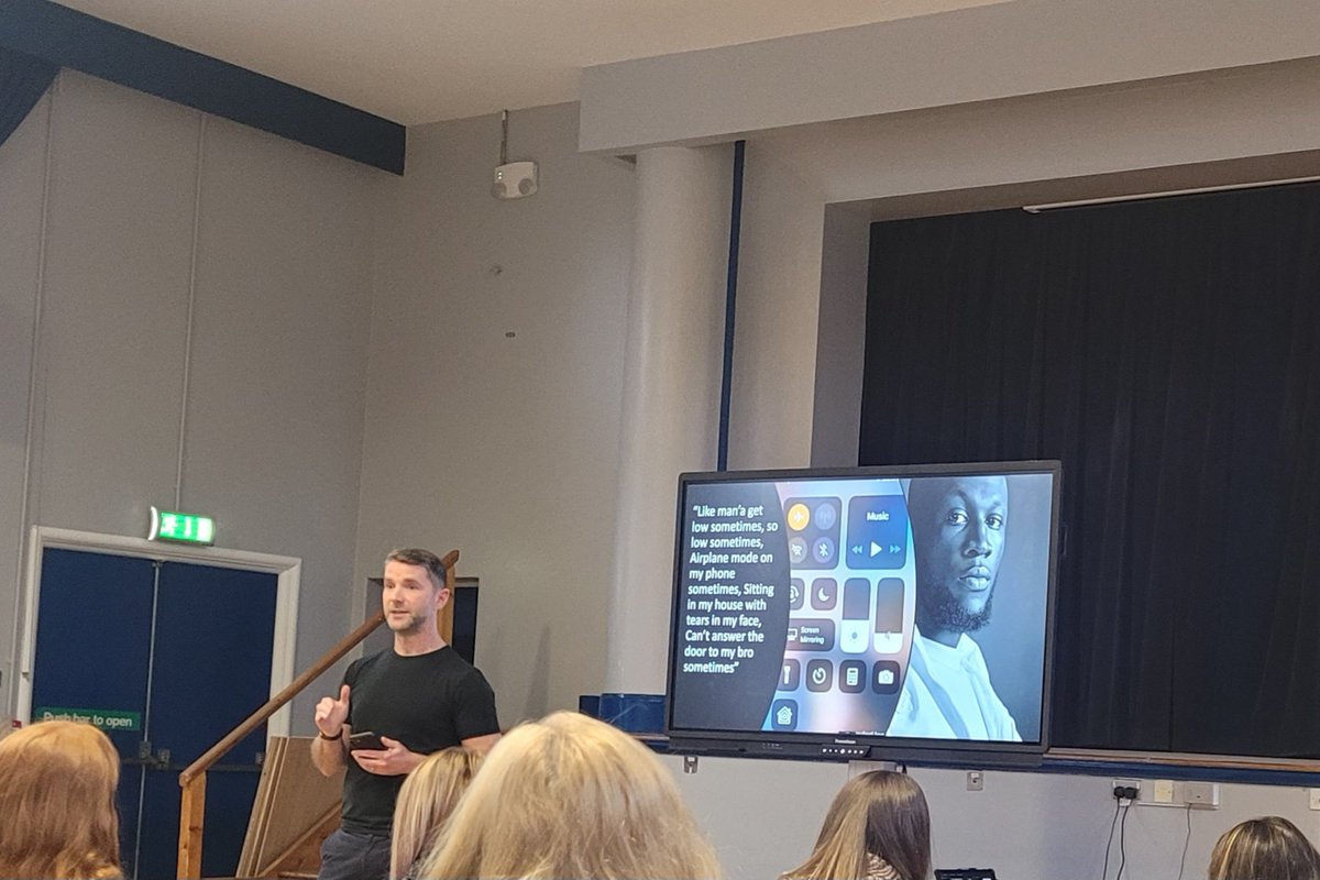 Thanks, Mike, for a fantastic session on Progressive Masculinity—a great start to our SDD! Key takeaway: fostering progressive masculinity means creating spaces for empathy, awareness, and resilience to build healthier, inclusive communities. #SDD #ProgressiveMasculinity #CPD