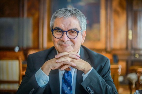 ommm5555's tweet photo. "Estamos felices porque Chile CRECIÓ a una tasa de 0,0% durante septiembre"