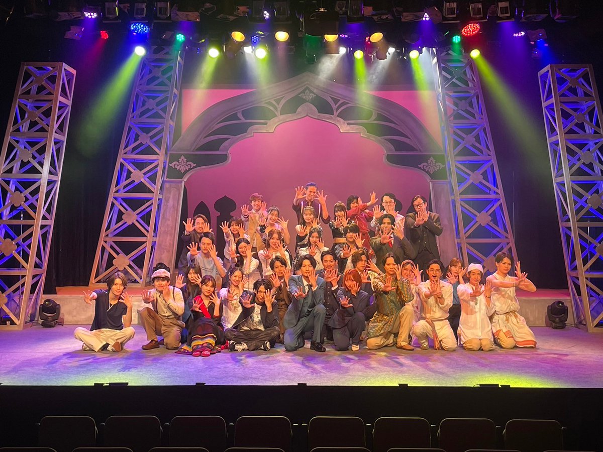 bndmtsk777's tweet photo. #舞台ミサイルマン
無事に終幕いたしました🚀お客様の温かい空気感に助けられながら、作品を誰一人欠けずに届けられました。本当に有り難いことで、明日も明後日もこれからずっと忘れない。観てくださった皆様も、これから観る方も、どうかこの作品を愛してくれますように🌟

クリス役・坂東睦月 https://t.co/XKr2FaHQ70