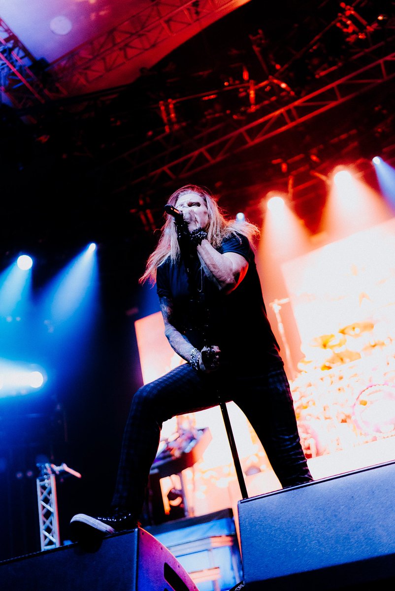 We’re having a blast out here and our fans are proving once again they know how to make a rock concert epic. Your energy and engagement is unbelievable. 
Thank you to everyone who has been to a show and to those who will be very shortly. 
Love you all.