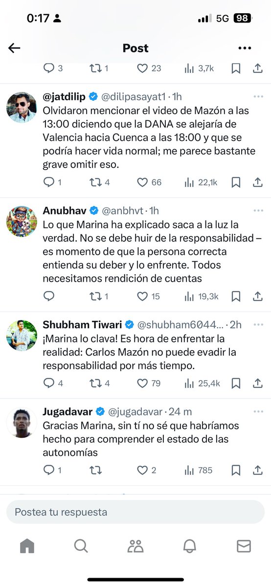 DocHollyday3's tweet photo. Te hablan de las fake news y los bulos de la ultraderecha y luego te compran un ejército de bots indios para hablar bien de Pedro Sánchez jajajajajajaajjaajaj https://t.co/itHNl530U1