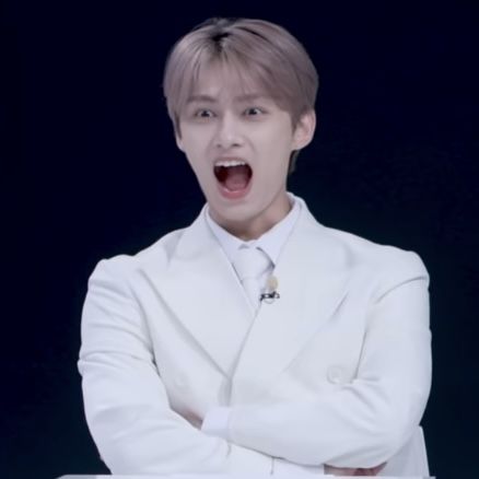 HyunaLee24's tweet photo. @jpets555 #2024MAMAVOTE  #SEVENTEEN 
jowa ko po na nasa china kasama ibang jowa ko ^^ https://t.co/RIe2v5NOPg