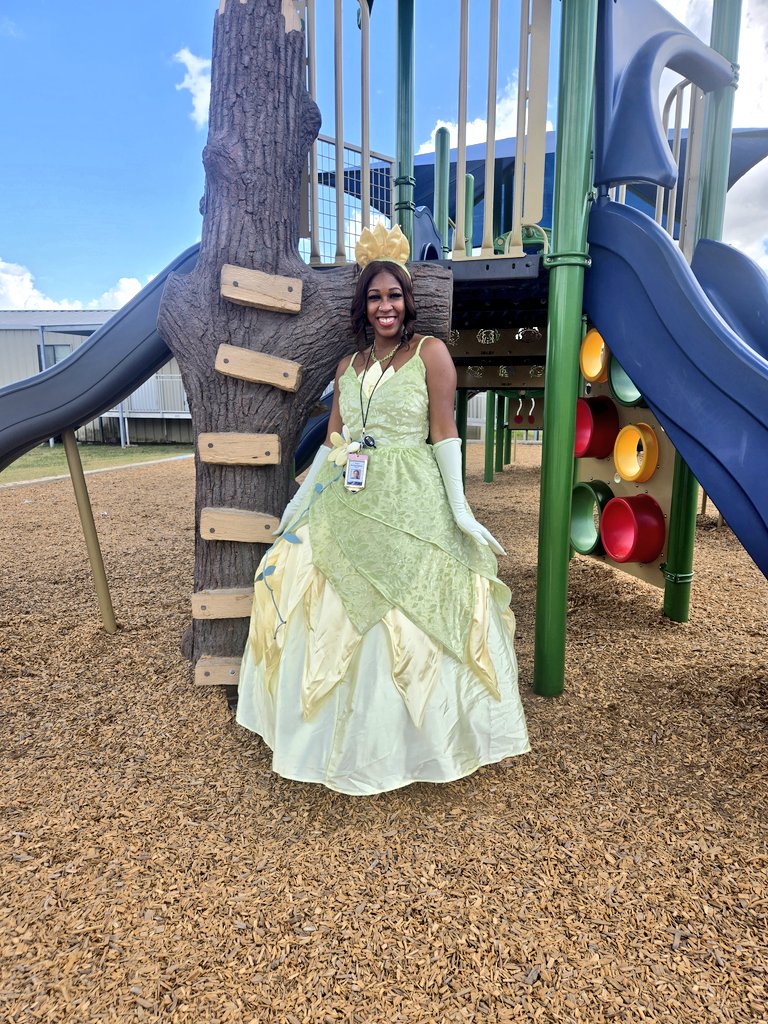 Mrs. DeFriend, M.Ed. tweet media