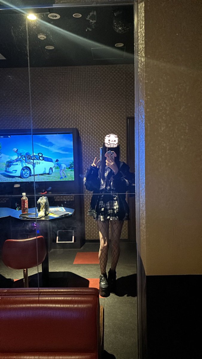 leyx_u's tweet image. 友達いないから弟とからおけ