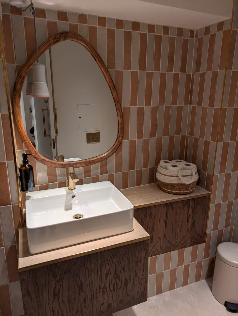 Fresson_and_Tee's tweet image. Becky Robertson of our office recently complete the FDPM role for a restaurant fit out at 13-15 Tavistock Street, Covent Garden.

#fandt #buildingconsultancy #charteredsurveyors #architects #projectmanagers #refurbishment