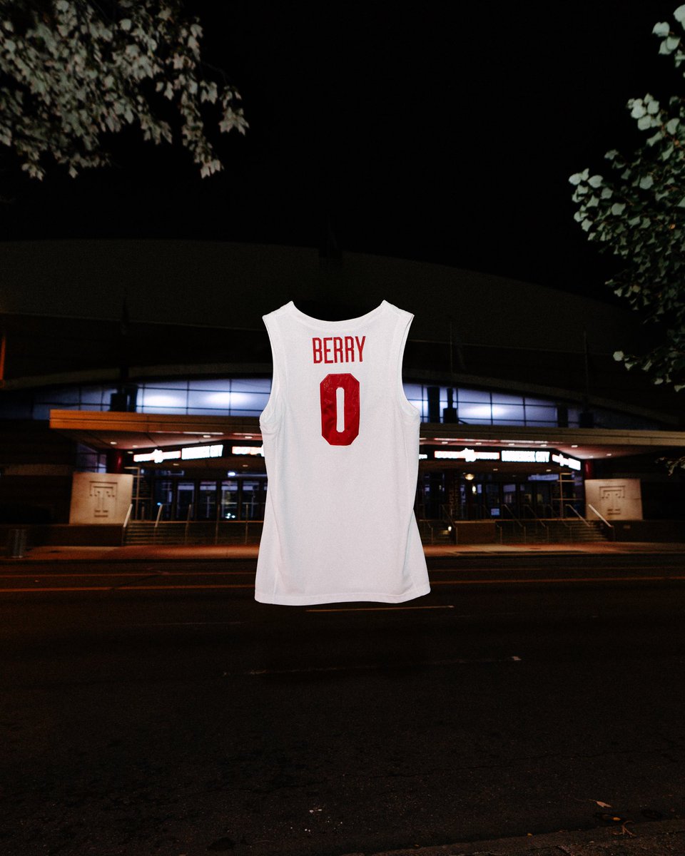 Temple Men's Basketball (@tumbbhoops) on Twitter photo We’ve hit zero, the day is finally here!! Tonight at 5:30 against Sacred Heart at the Liacouras Center!!
#Team129 We’ve hit zero, the day is finally here!! Tonight at 5:30 against Sacred Heart at the Liacouras Center!!
#Team129