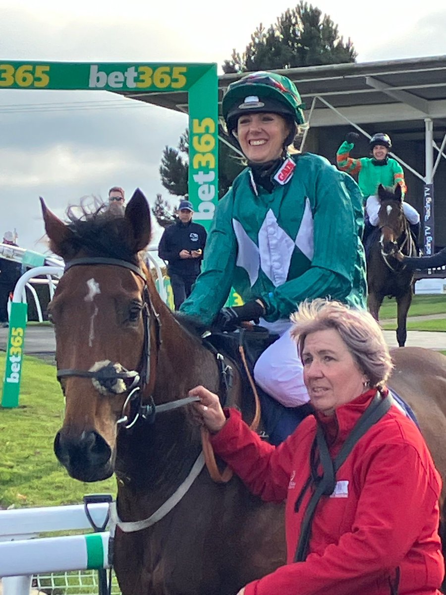 IssyBudge's tweet photo. A huge thank you for everyone who supported me in the @BritishHorse charity race @WetherbyRaces with extra thanks to Cosmos Raj @omeararacing and @Jigsawsignage https://t.co/to6B3CBoQI