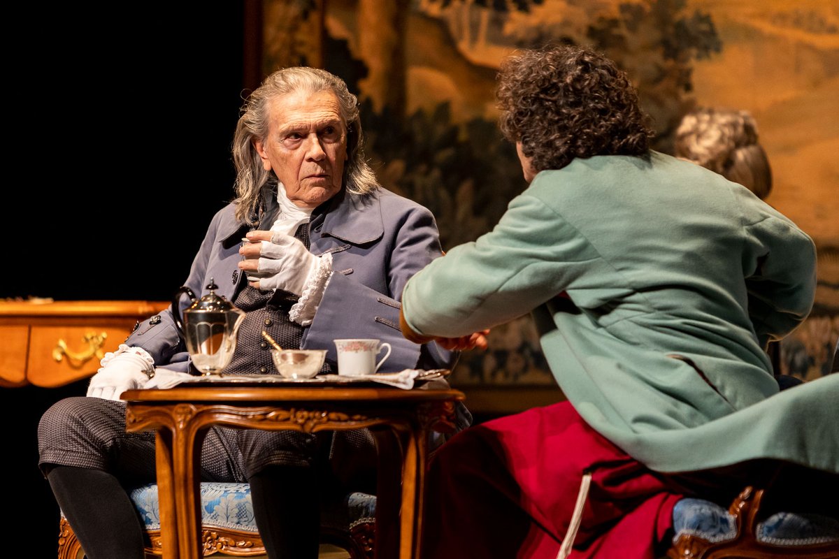 EspaiTer's tweet image. 🎭 Dissabte, sobre l'escenari de l'@EspaiTer, dos actors excepcionals, Josep Maria Flotats, que hi actuava per primer cop, i Pep Planas, van protagonitzar una delícia teatral que representa un acarament entre Voltaire i Rousseau.

Un plaer rebre aquesta proposta de @temporadaalta