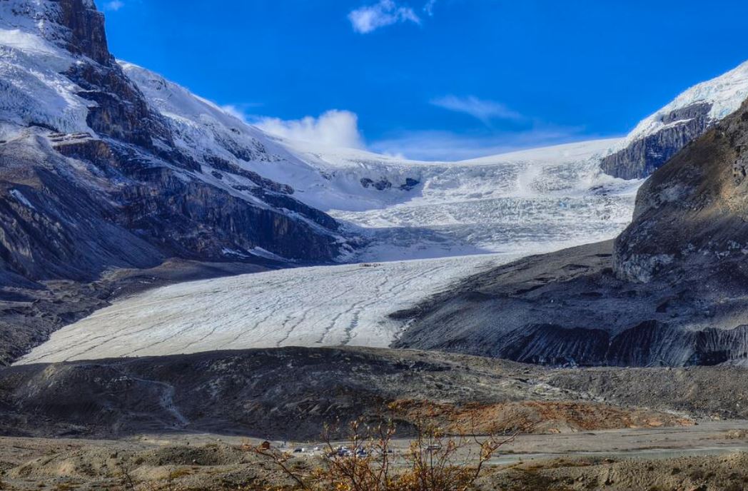 Columbia Icefield Glacier Hwy 93 Icefields Parkway Jasper National Park, Alberta Canada

#Glacier #ColumbiaIcefieldGlacier #banff #jasper #alberta #canada #NationalPark #hike #photography #landscape #Travel