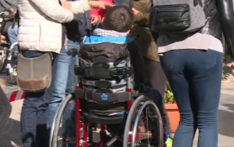 TgrRaiSicilia's tweet image. A #Catania presto un tavolo tra @ComunediCatania e famiglie sui servizi agli studenti #disabili. Le associazioni: "Già ridotte le ore di assistenza". Nel tg delle 14 @TgrRai