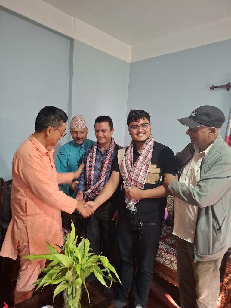 नेकपा एमालेका पुराना कार्यकर्ता मोरङ निवासी स्थापित व्यवसायी प्रेम सुवेदी र प्रमेश सुवेदी आजबाट राप्रपा प्रवेश गर्नुभएको छ। 
उहाँहरुलाई राप्रपामा हार्दिक स्वागत छ।