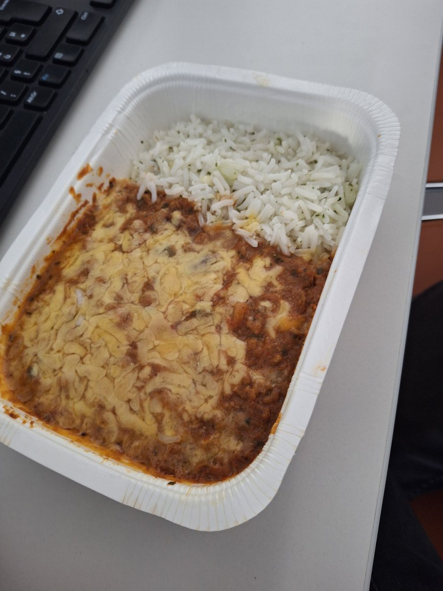 lesthomasD's tweet photo. Un vrais repas de taulard https://t.co/q1TjecUO7N