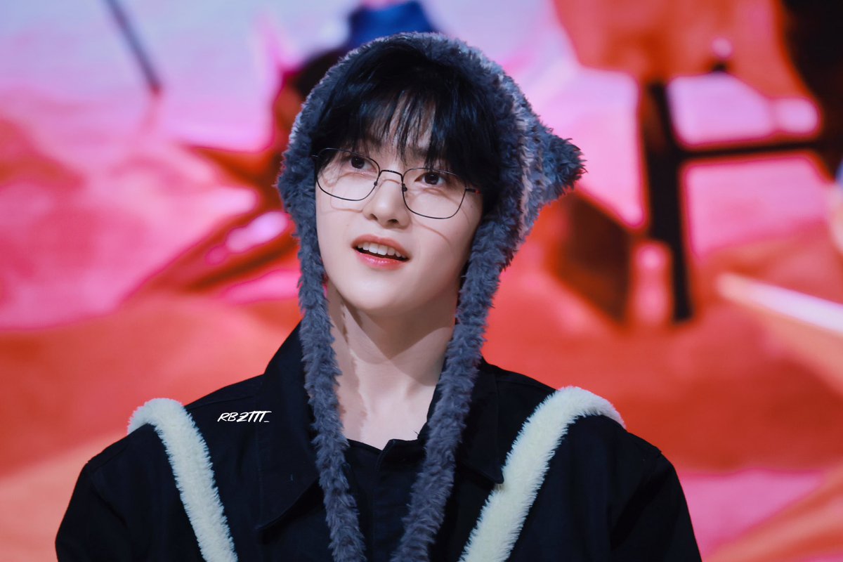 rbzttt_'s tweet photo. ｜241104
 宝宝🥹
#석매튜 #SEOKMATTHEW #ソクマシュー #ZEROBASEONE #ZB1 https://t.co/Myp90xjjzt