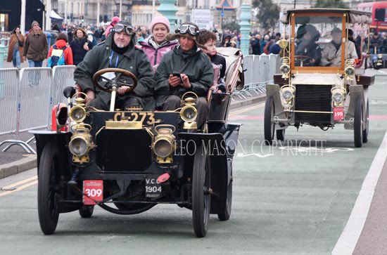 #Leomasonsports/ 3rd November 2024. #Sotheby’s #London to Brighton Veteran Car Run arrives in Brighton