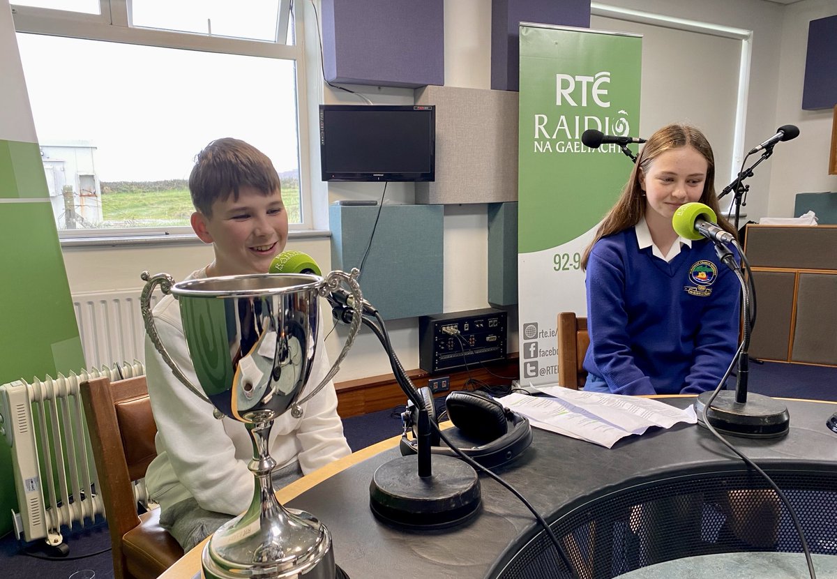 Agallamh beirte a bhuaidh ag ⁦<a href="/OirnaGaeilge/">An tOireachtas</a>⁩ ⁦<a href="/OidhreachtCD/">Oidhreacht Chorca Dhuibhne</a>⁩ ⁦<a href="/RTERnaG/">Raidió na Gaeltachta</a>⁩ anois