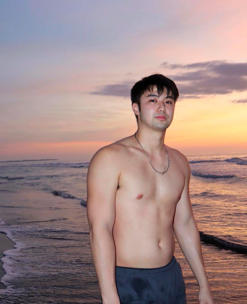 wannabearbie's tweet photo. Random Hot Guys on Instagram:
Let’s meet ang Chinito Guwapito Shooter ng UP Diliman… ᗷᖇI᙭ ᖇᗩᗰOS
Ikaw na ang mag dribble ng puso ko Babe! 🏀
Bast sure mo lang na i 3 points mo palagi ang pag shoot mo sa ring ko sa likod! ⛹️♂️⛹️
Emz! 🤣🤣🤣
#BrixRamos https://t.co/h4qQvl4xjT