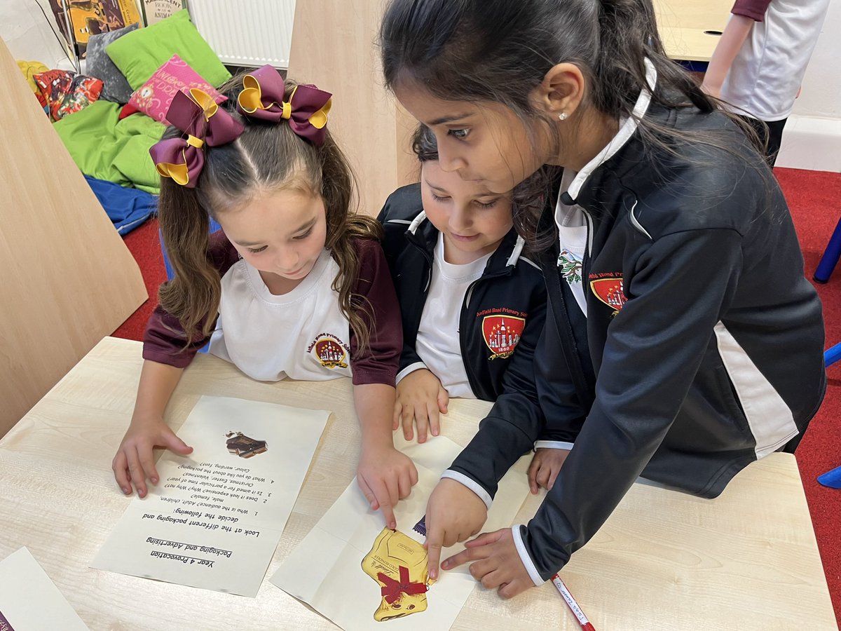 AnfieldRoadY4's tweet photo. It’s been a choctastic start to the half term in Brainiacs 🍫 🤤 We’ve evaluated packaging, looked at the history of chocolate, researched into fair trade, explored the process from cacao to bar and created abstract artwork from melted chocolate #provocationday https://t.co/2PMr1ngLKY