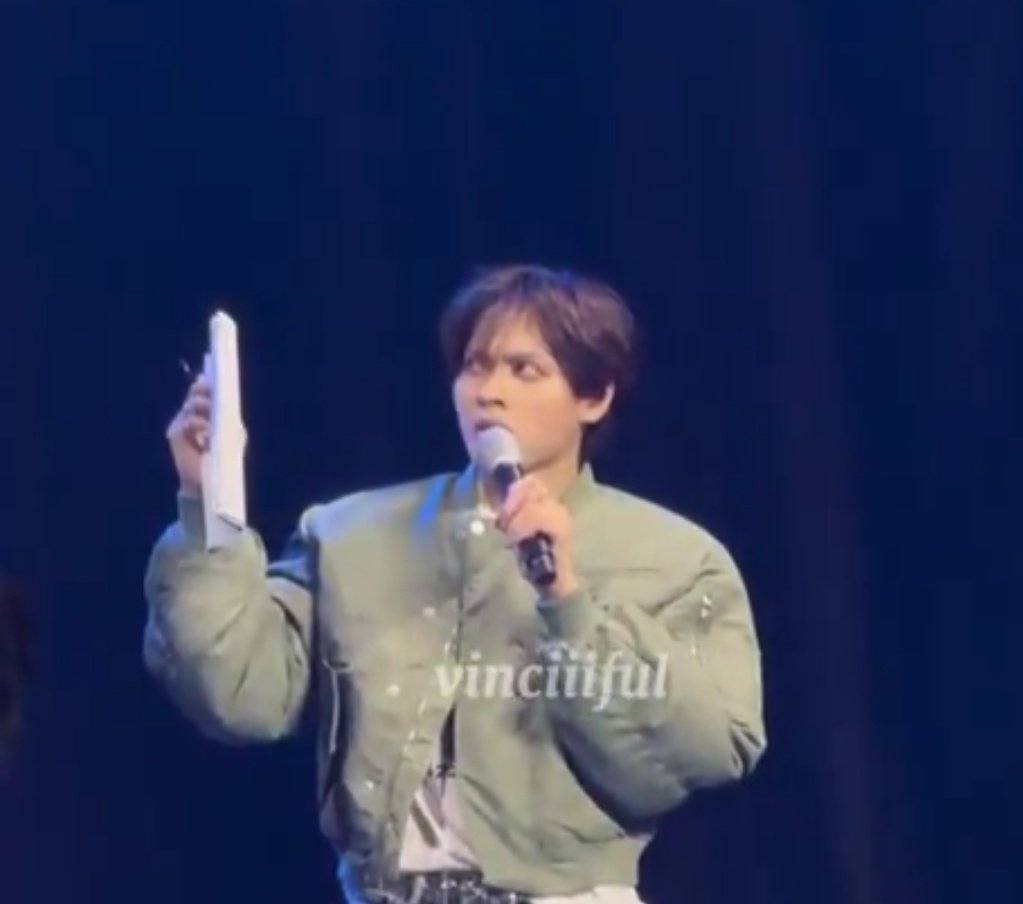 sinagtalarystr's tweet photo. Another #memester again haha
Aliw ka talaga toto hahaha 

#HORI7ONDayTourConcert
#DAYTOUR_ANCHORHIGH
#HORI7ON #호라이즌 #REYSTER #레이스터 https://t.co/DgnsEIMBNL