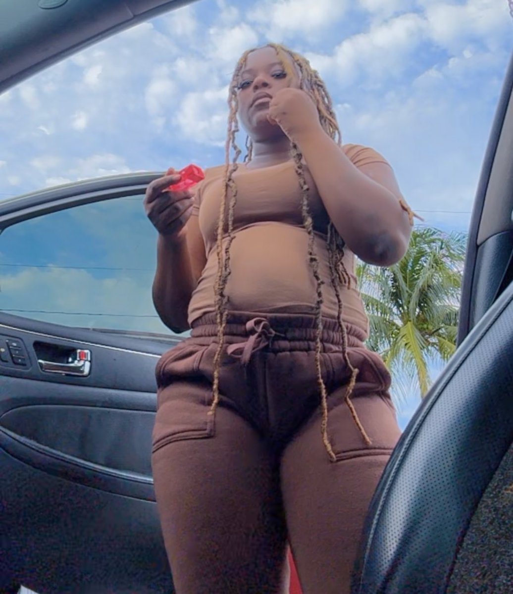 RushShaquandra's tweet photo. Onlyfans:: Buttapeacan @OnlyFansSupport  @OnlyFans https://t.co/qPES6LJ8ok