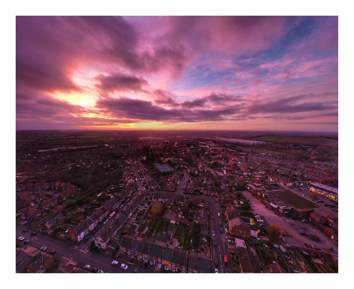 ADifPhotography's tweet photo. "In a purple rush."
A, glorious purple sky on Friday Afternoon lighting up the #Nottinghamshire skies on the Nottinghamshire/Derbyshire border, a true delight to see.
©From A Different Perspective Photography.
#FSLocal #ShareMondays2024 #ShareMondays #fsprintmonday #WexMondays https://t.co/YdFc7NxWEM