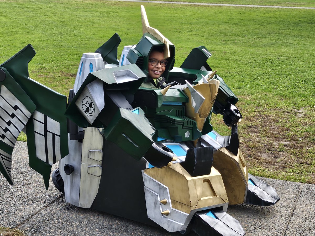 SOLIDWORKS's tweet photo. Tune in to The Kelly Clarkson Show today Monday Nov 4th to hear from Adrian, the 2024 recipient of an epic transforming costume built by our #SOLIDWORKS & #3DEXPERIENCELab. #kellyclarksontv #MagicWheelchair. #dassaultsystèmes
Here's how to watch: https://t.co/IGaGUz83vG https://t.co/VJBZFDjLJ4