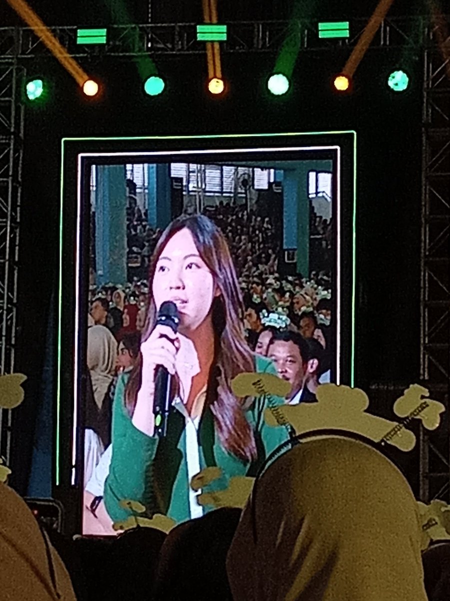 taynaisu's tweet image. AKU HABIS BERTEMU NICSAP DAN MBAK NANA DI #GENERASI CAMPUS ROADSHOW AAAAAKK ADA MBAK DEE, ERIKA, SAMA KA KEV JUGAAA😭😭😭😭😭🫰🏻