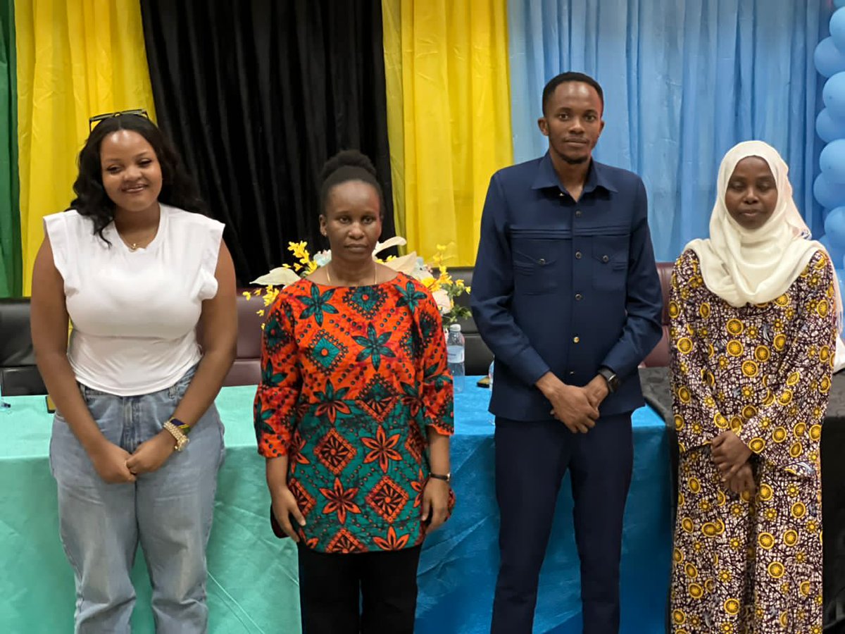 Tanzanian Students In Uganda tweet media
