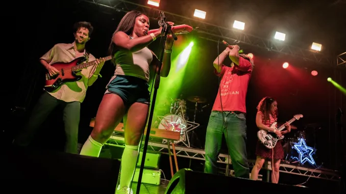 LIVE REVIEW: The Go! Team - Marble Factory, Bristol, 28th September 2024 coastersforbeers.co.uk/live-review-th…